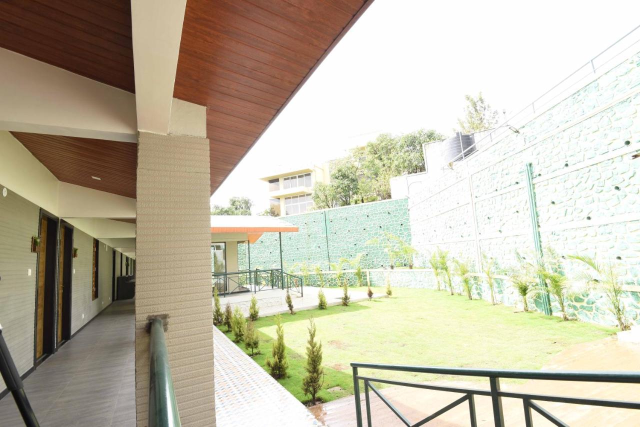 Miraya Hotel Pānchgani Exterior foto